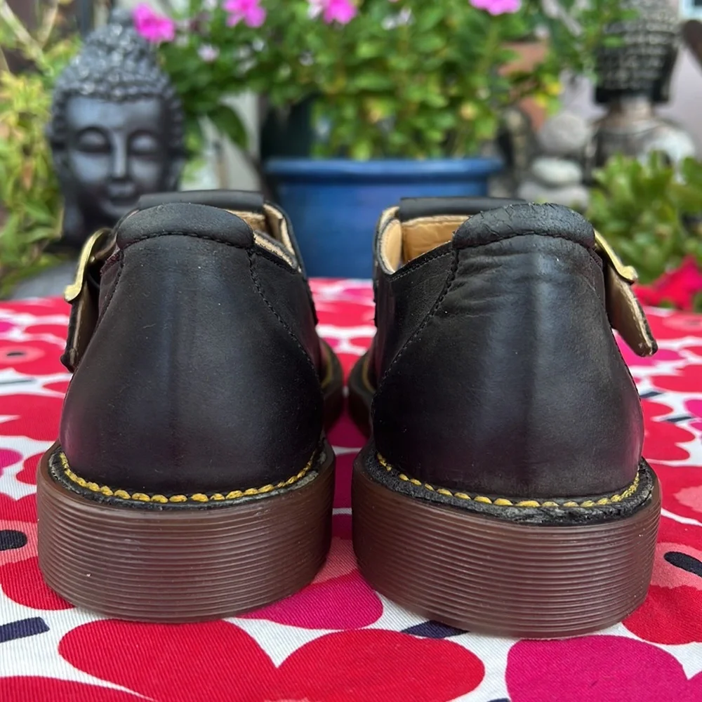 🏴󠁧󠁢󠁥󠁮󠁧󠁿 Vintage Dr. Martens MIE Matte Black T-Strap Mary Jane UK 6
